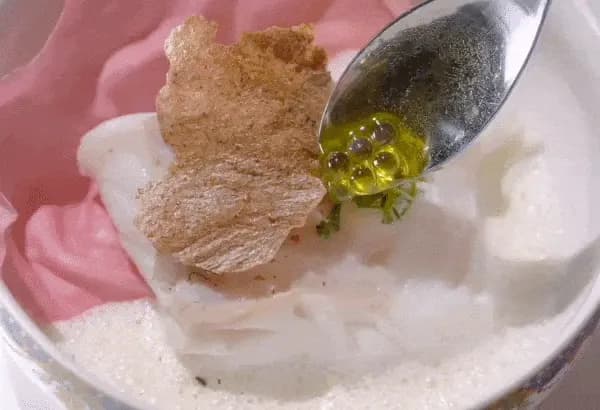 Des perles d'huile d'olive